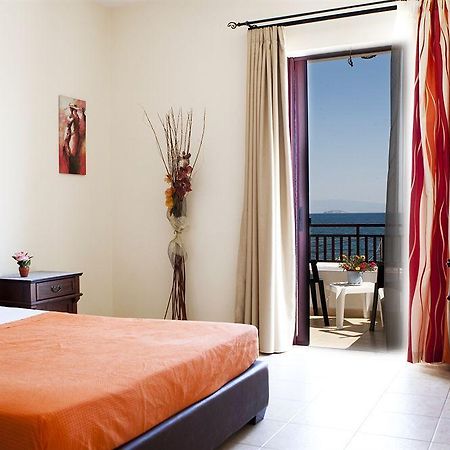 Laza Beach Inn Hotel Skala  Exterior photo